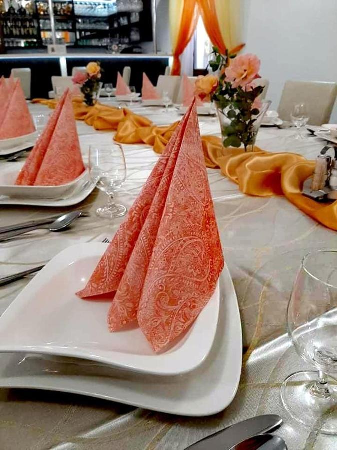 Jolan Pension & Restaurant Cicov Екстериор снимка