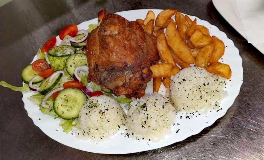 Jolan Pension & Restaurant Cicov Екстериор снимка