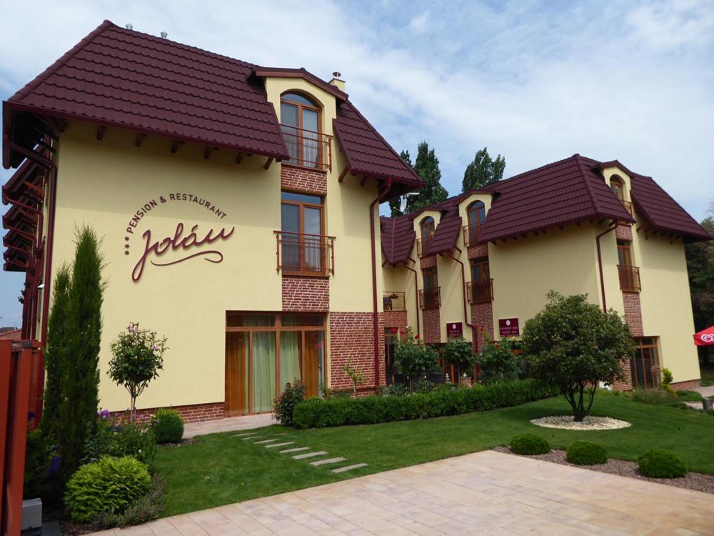Jolan Pension & Restaurant Cicov Екстериор снимка