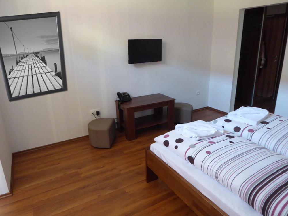 Jolan Pension & Restaurant Cicov Екстериор снимка