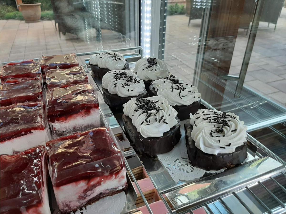 Jolan Pension & Restaurant Cicov Екстериор снимка