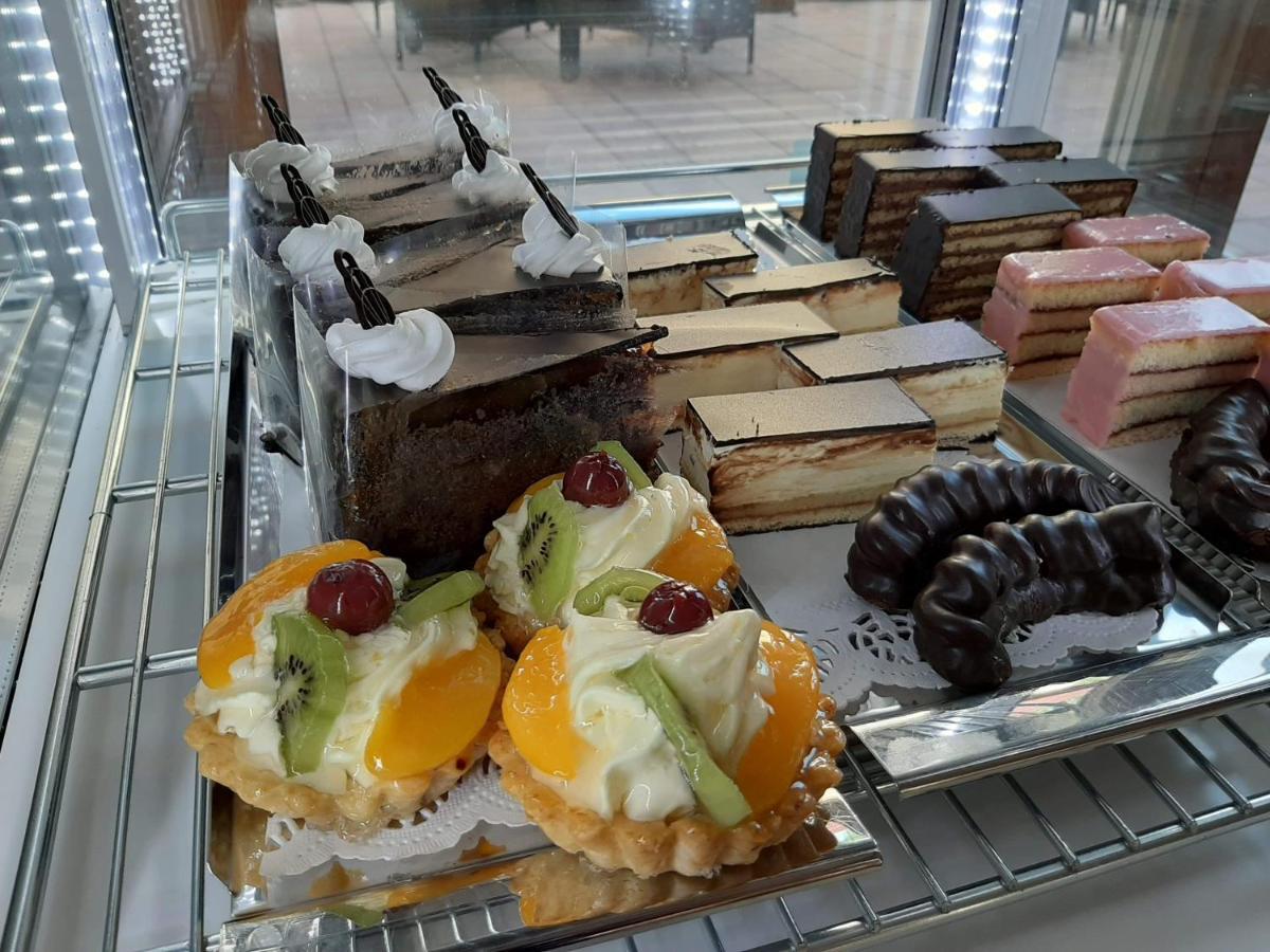Jolan Pension & Restaurant Cicov Екстериор снимка