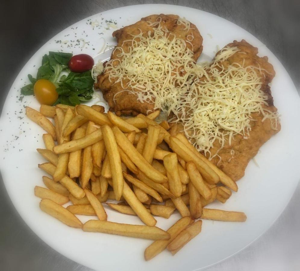 Jolan Pension & Restaurant Cicov Екстериор снимка