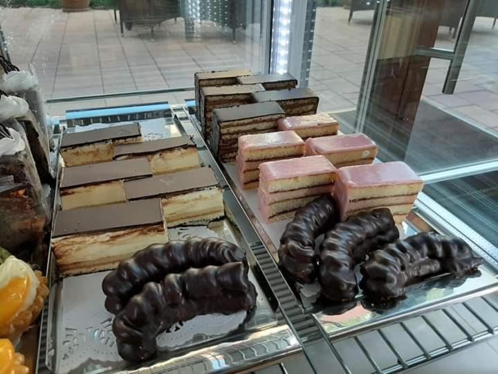 Jolan Pension & Restaurant Cicov Екстериор снимка